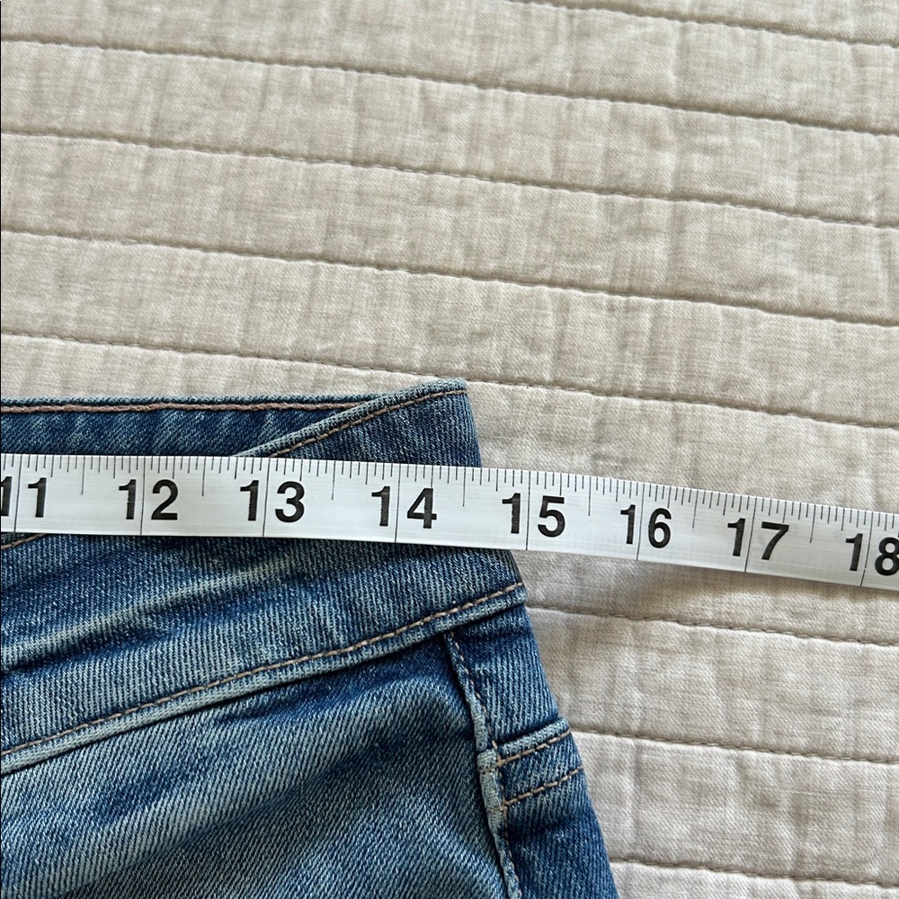 NWT Paige Sasha high-rise, wide leg jeans, medium wash 29β anthro Evereve - Picture 3 of 11